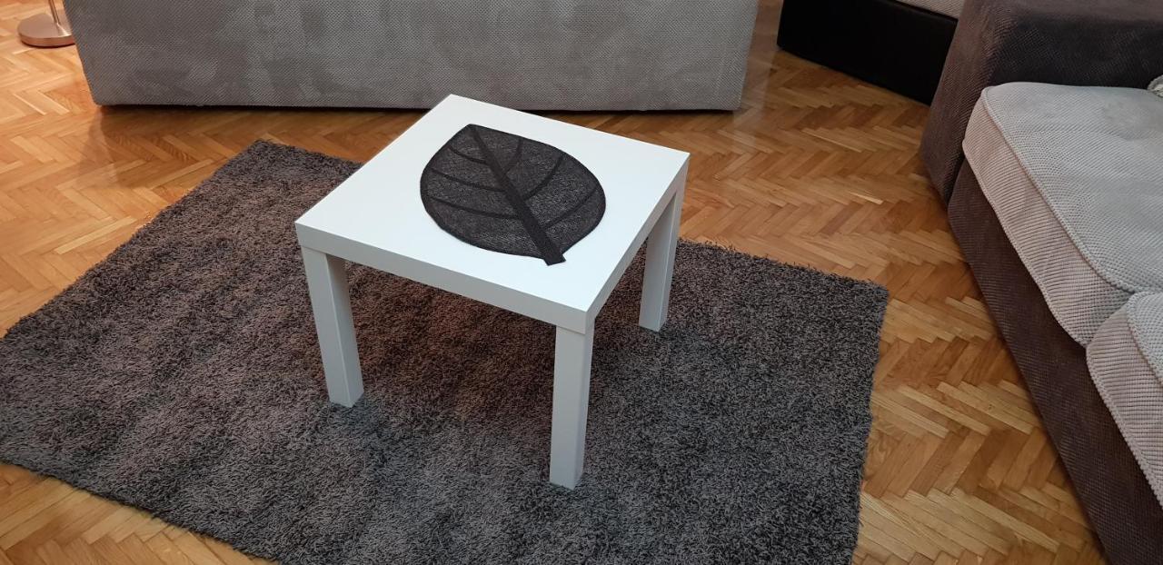 Appartamento Obilic Belgrado Esterno foto